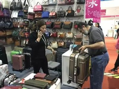 &ldquo;巧手麗人&rdquo;來料加工義博會實現(xiàn)&ldquo;開門紅&rdquo;